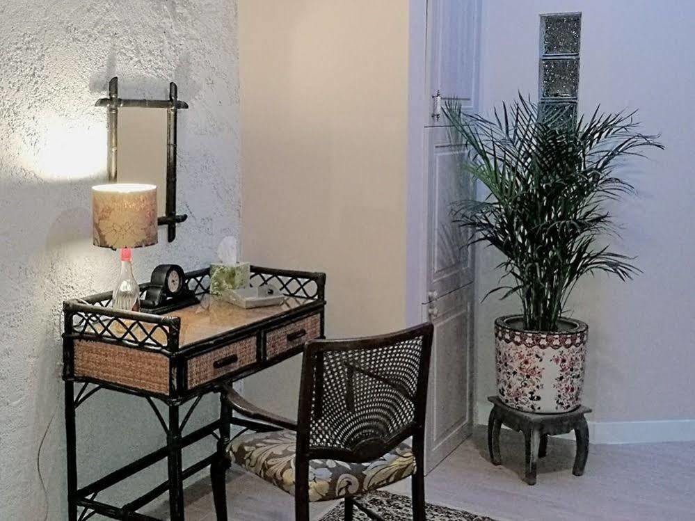 Maison De Textile Apartment Montolieu Exterior photo